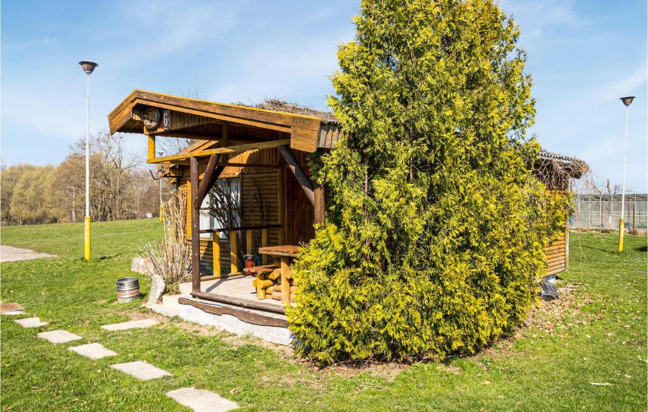 Amazing Home In Wilczeta With Kitchenette 外观 照片