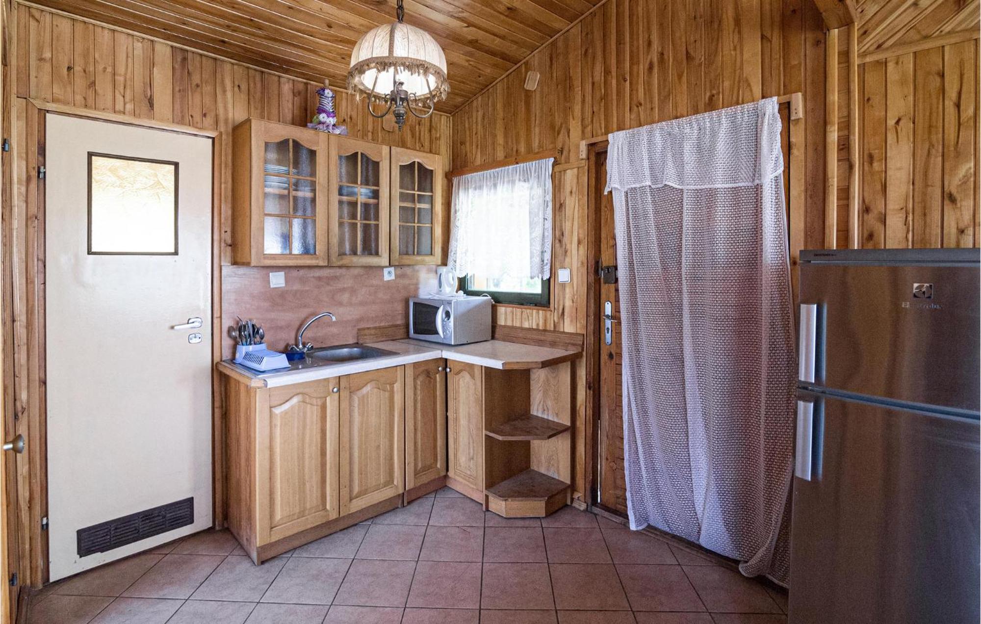 Amazing Home In Wilczeta With Kitchenette 外观 照片